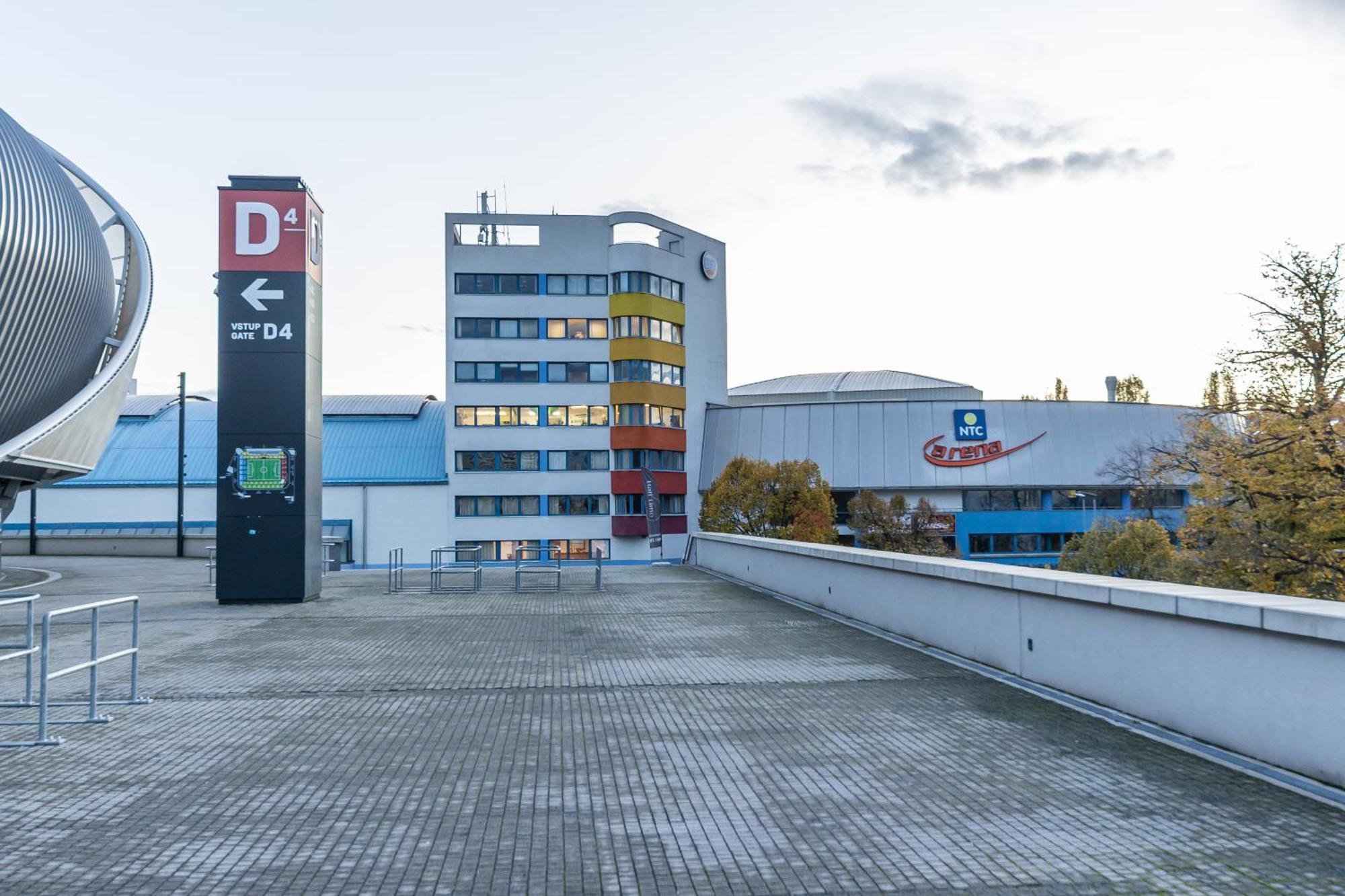 Nfs - Narodny Futbalovy Stadion - Apartman Bratislava Dış mekan fotoğraf